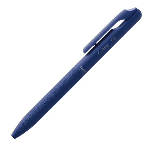 【Pentel】Calme 靜暮輕油性筆 0.5mm：藍桿/藍芯
